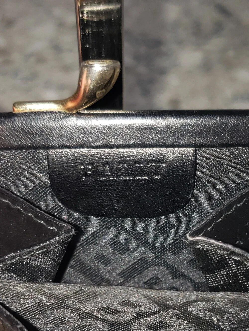 Bally Vintage Kisslock Coin Purse Black Leather Mini Wallet Clasp Pouch
